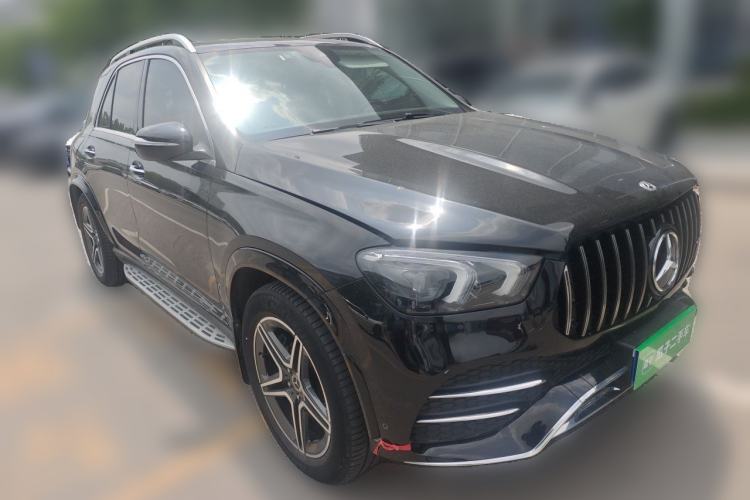 Used Mercedes-Benz GLE 2023 GLE 350 4MATIC Stylish Model Front Right 45 Deg
