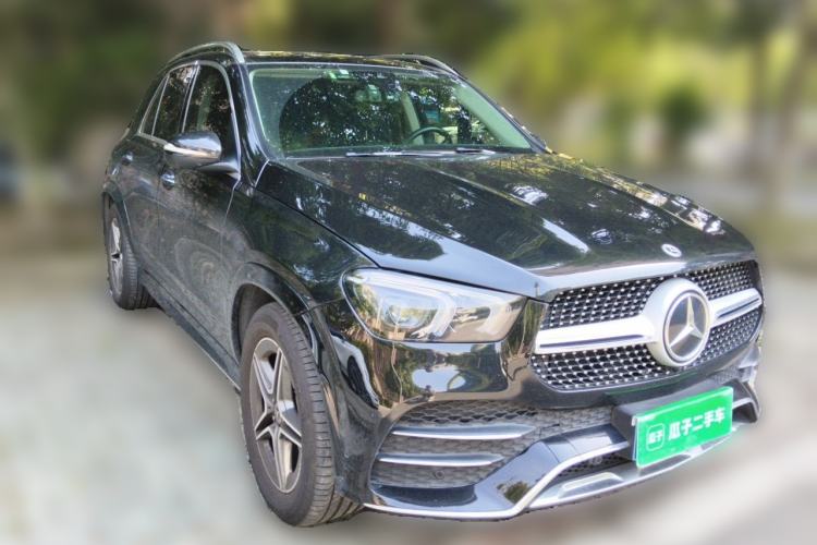 Used Mercedes-Benz GLE 2023 GLE 450 4MATIC Stylish Model Front Right 45 Deg