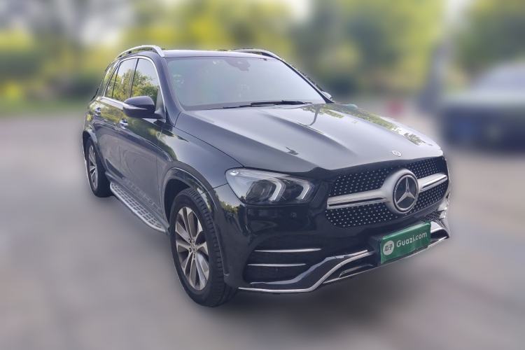 Used Mercedes-Benz GLE 2023 GLE 350 4MATIC Stylish Model Front Right 45 Deg