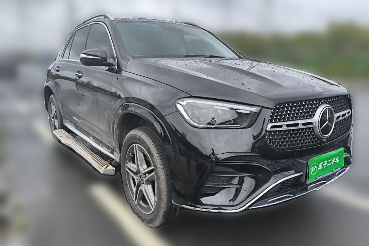 Used Mercedes-Benz GLE 2023 GLE 450 4MATIC Stylish Model Front Right 45 Deg
