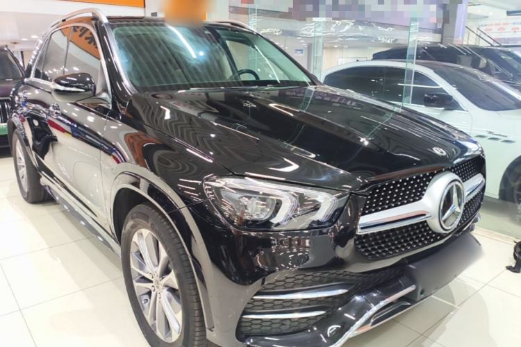 Used Mercedes-Benz GLE 2023 GLE 350 4MATIC Stylish Model Front Right 45 Deg