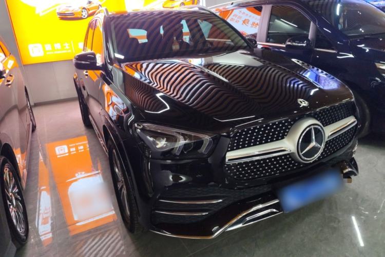 Used Mercedes-Benz GLE 2023 GLE 350 4MATIC Stylish Model Front Right 45 Deg