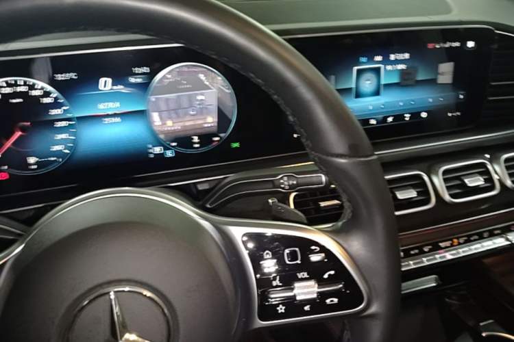 Used Mercedes-Benz GLE 2023 GLE 350 4MATIC Stylish Model Gear Lever
