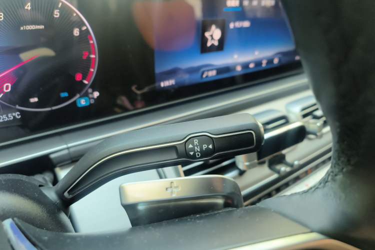 Used Mercedes-Benz GLE 2023 GLE 450 4MATIC AMG Line Gear Lever
