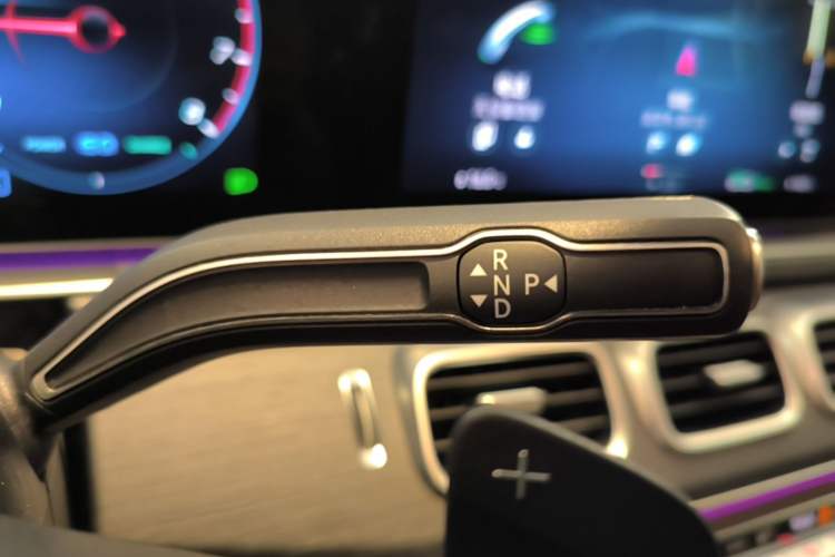 Used Mercedes-Benz GLE 2023 GLE 450 4MATIC Luxury Model Gear Lever