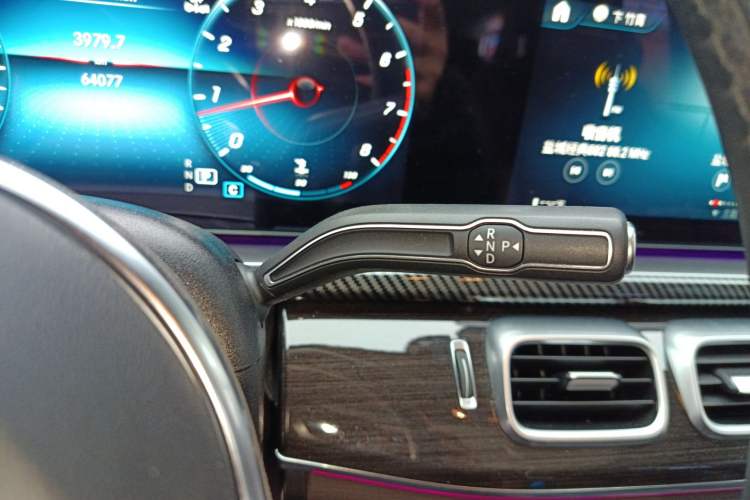 Used Mercedes-Benz GLE 2023 GLE 350 4MATIC Stylish Model Gear Lever