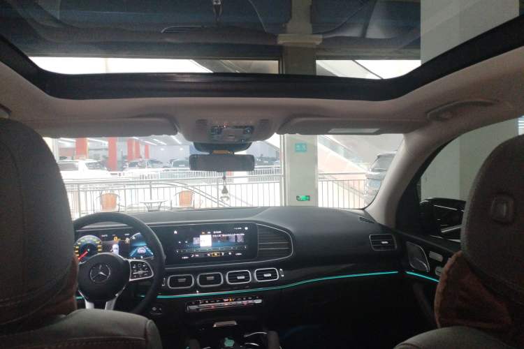 Used Mercedes-Benz GLE 2023 GLE 350 4MATIC Stylish Model Headliner