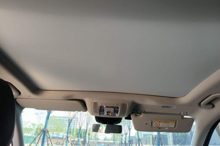Used Mercedes-Benz GLE 2023 GLE 350 4MATIC Stylish Model Headliner
