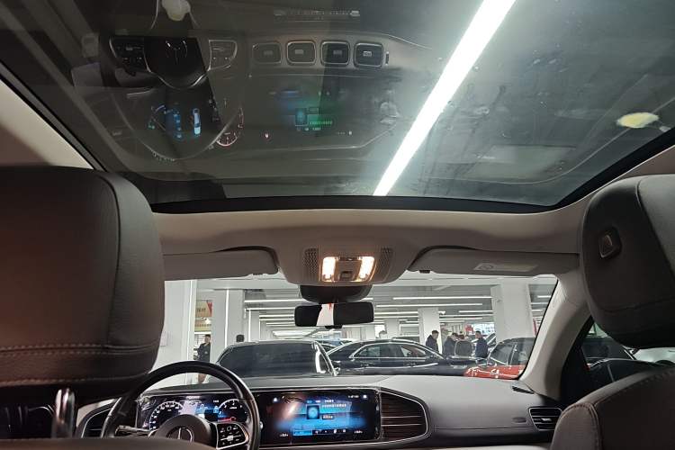 Used Mercedes-Benz GLE 2023 GLE 350 4MATIC Coupe SUV Fashion Model Headliner