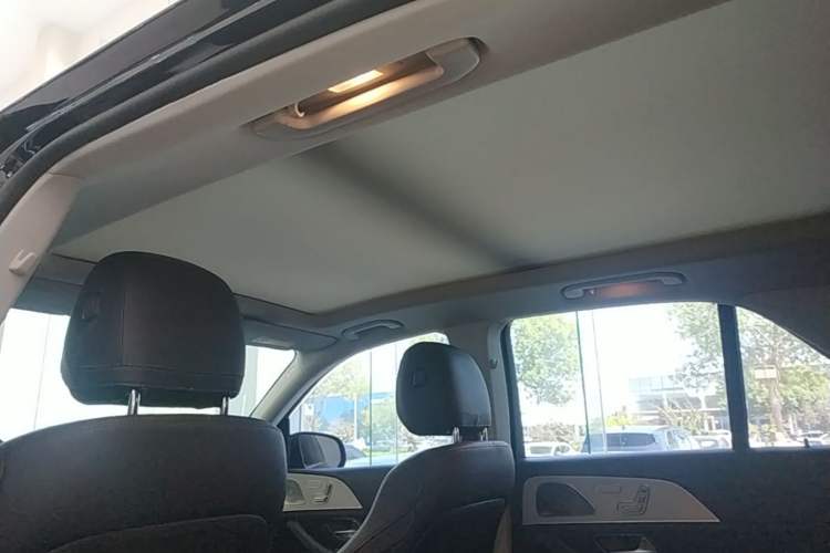 Used Mercedes-Benz GLE 2023 GLE 450 4MATIC Stylish Model Headliner