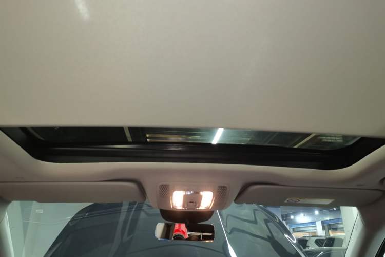 Used Mercedes-Benz GLE 2023 GLE 450 4MATIC Luxury Model Headliner