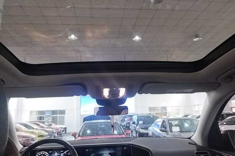 Used Mercedes-Benz GLE 2023 GLE 350 4MATIC Stylish Model Headliner