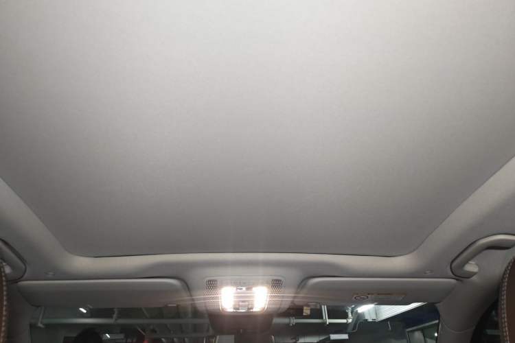 Used Mercedes-Benz GLE 2023 GLE 450 4MATIC Stylish Model Headliner