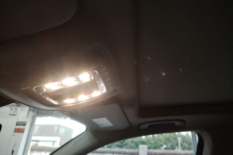 Used Mercedes-Benz GLE 2023 GLE 350 4MATIC Stylish Model Headliner