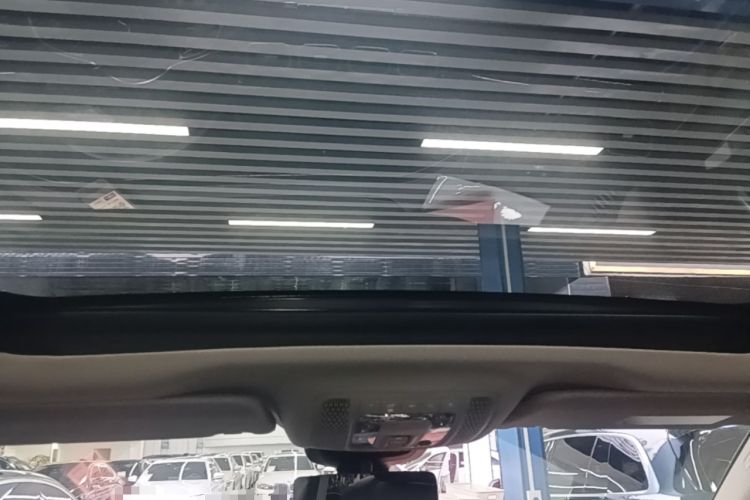 Used Mercedes-Benz GLE 2023 GLE 350 4MATIC Stylish Model Headliner