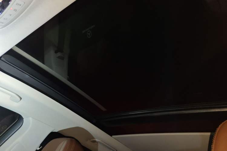 Used Mercedes-Benz GLE 2023 GLE 450 4MATIC Stylish Model Headliner