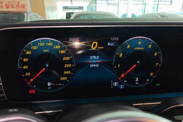 Used Mercedes-Benz GLE 2023 GLE 350 4MATIC Stylish Model Instrument Cluster