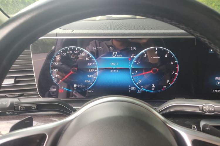 Used Mercedes-Benz GLE 2023 GLE 350 4MATIC Stylish Model Instrument Cluster