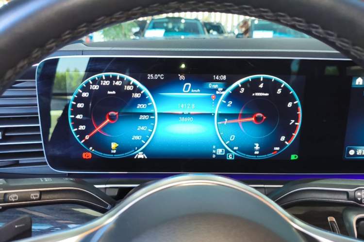 Used Mercedes-Benz GLE 2023 GLE 350 4MATIC Stylish Model Instrument Cluster