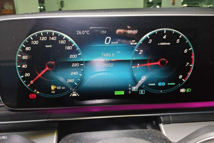 Used Mercedes-Benz GLE 2023 GLE 450 4MATIC Stylish Model Instrument Cluster