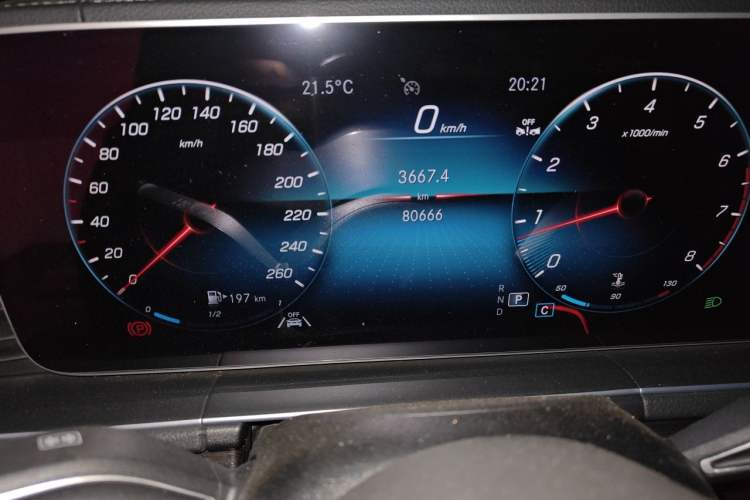 Used Mercedes-Benz GLE 2023 GLE 350 4MATIC Stylish Model Instrument Cluster