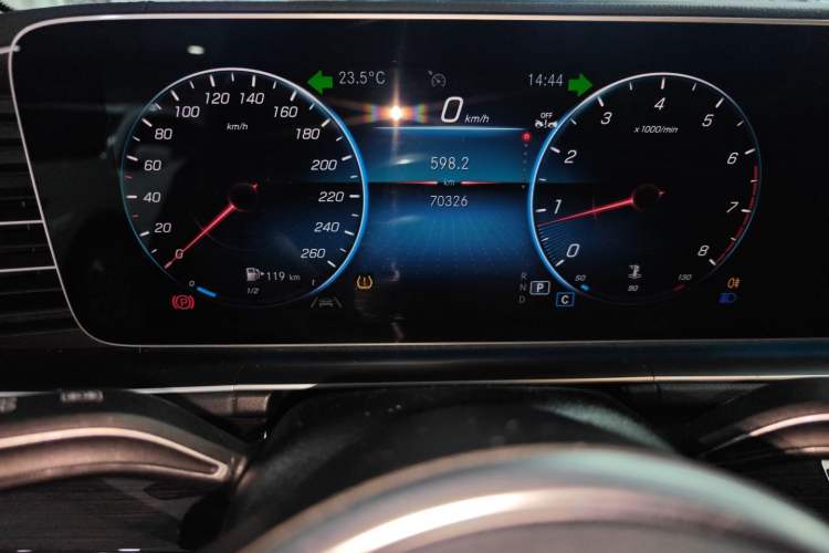 Used Mercedes-Benz GLE 2023 GLE 350 4MATIC Stylish Model Instrument Cluster