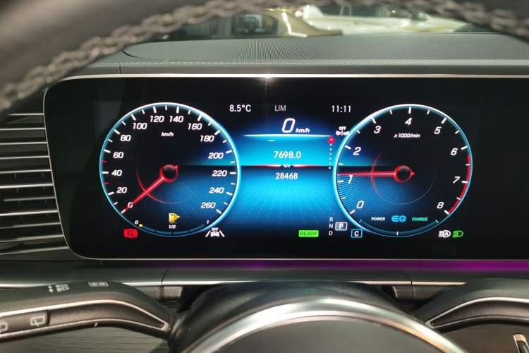 Used Mercedes-Benz GLE 2023 GLE 450 4MATIC Luxury Model Instrument Cluster