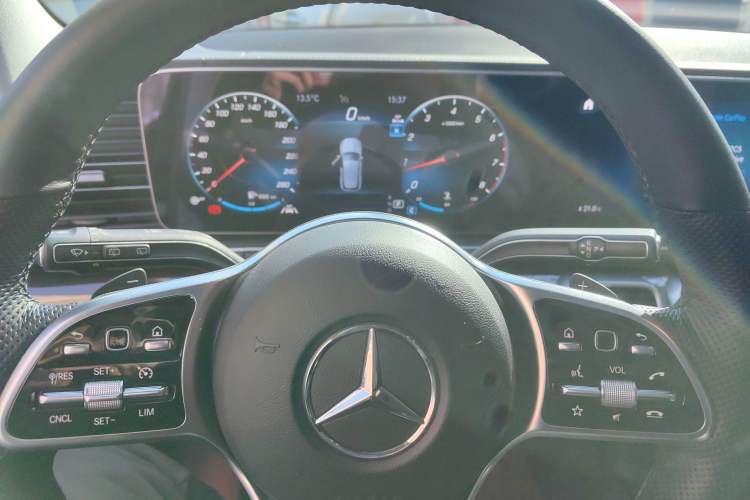 Used Mercedes-Benz GLE 2023 GLE 350 4MATIC Stylish Model Instrument Cluster