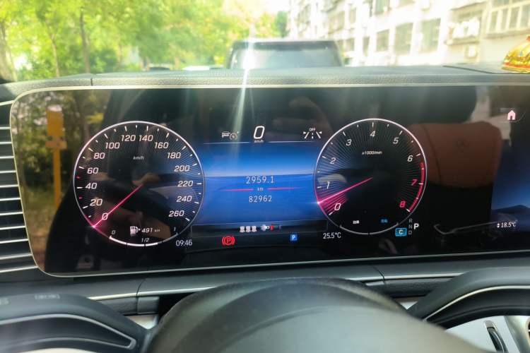 Used Mercedes-Benz GLE 2023 GLE 450 4MATIC AMG Line Instrument Cluster