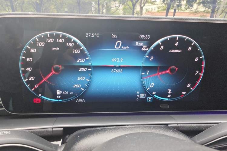 Used Mercedes-Benz GLE 2023 GLE 350 4MATIC Stylish Model Instrument Cluster