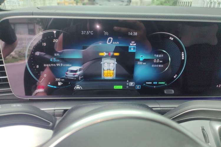 Used Mercedes-Benz GLE 2023 GLE 450 4MATIC Stylish Model Instrument Cluster