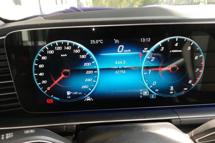 Used Mercedes-Benz GLE 2023 GLE 350 4MATIC Stylish Model Instrument Cluster