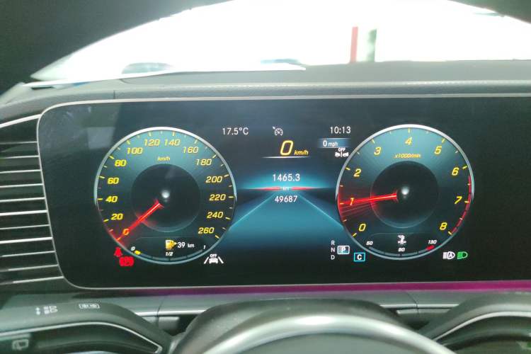 Used Mercedes-Benz GLE 2023 GLE 350 4MATIC Stylish Model Instrument Cluster
