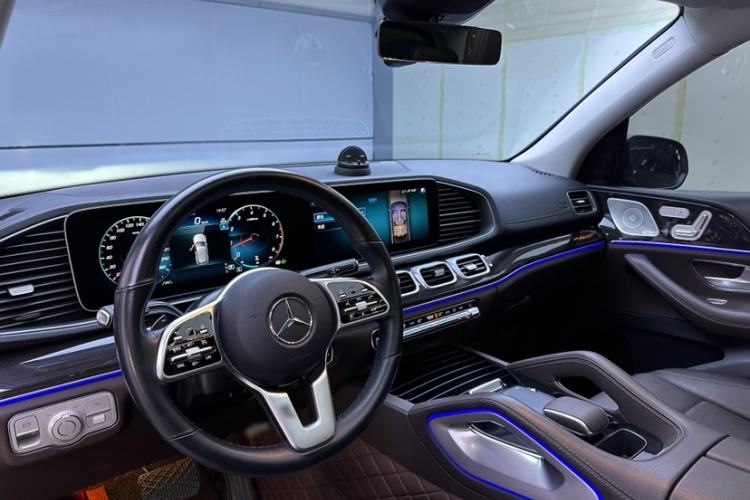 Used Mercedes-Benz GLE 2023 GLE 350 4MATIC Stylish Model Interior 1