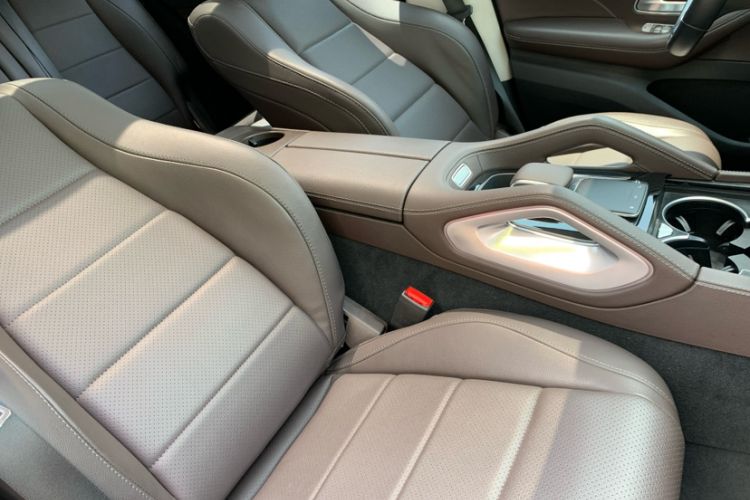 Used Mercedes-Benz GLE 2023 GLE 350 4MATIC Stylish Model Interior 12