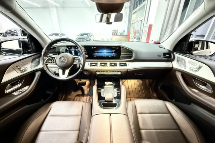 Used Mercedes-Benz GLE 2023 GLE 450 4MATIC Stylish Model Interior 2