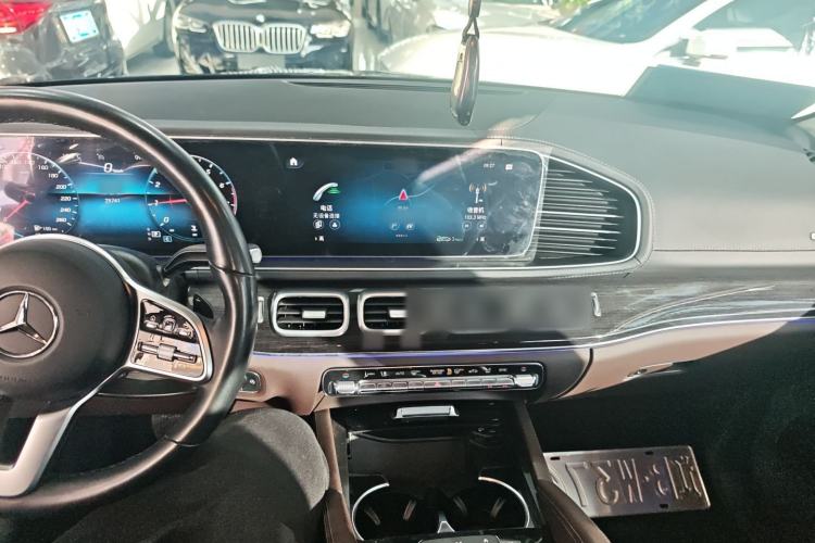 Used Mercedes-Benz GLE 2023 GLE 350 4MATIC Stylish Model Interior 2