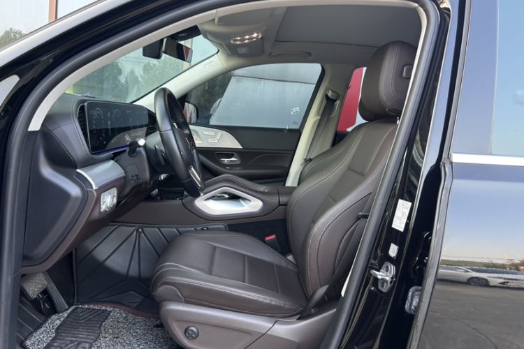 Used Mercedes-Benz GLE 2023 GLE 450 4MATIC Stylish Model Interior 2