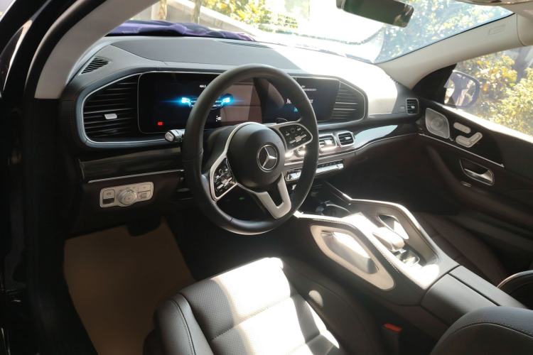 Used Mercedes-Benz GLE 2023 GLE 350 4MATIC Stylish Model Interior 2