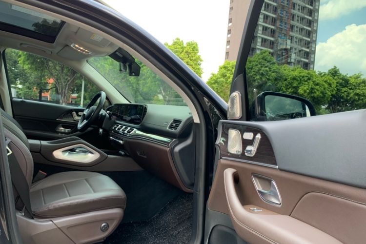 Used Mercedes-Benz GLE 2023 GLE 350 4MATIC Stylish Model Interior 6