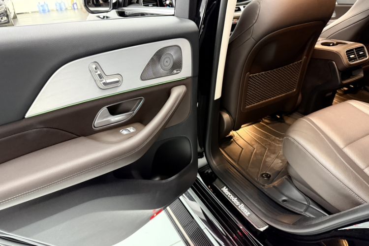 Used Mercedes-Benz GLE 2023 GLE 450 4MATIC Stylish Model Interior 9
