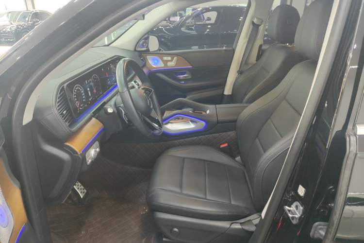 Used Mercedes-Benz GLE 2023 GLE 450 4MATIC AMG Line Left Front Seat