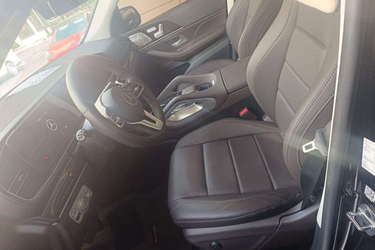 Used Mercedes-Benz GLE 2023 GLE 350 4MATIC Stylish Model Left Front Seat