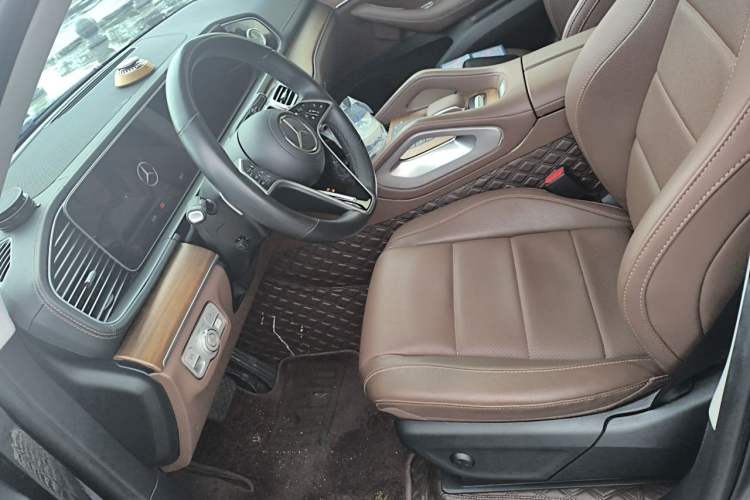 Used Mercedes-Benz GLE 2023 GLE 450 4MATIC Stylish Model Left Front Seat