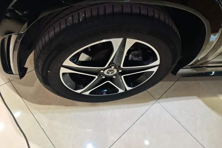 Used Mercedes-Benz GLE 2023 GLE 350 4MATIC Stylish Model Left Front Wheel Hub