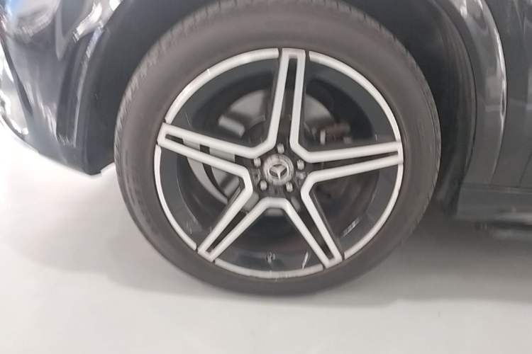 Used Mercedes-Benz GLE 2023 GLE 350 4MATIC Stylish Model Left Front Wheel Hub