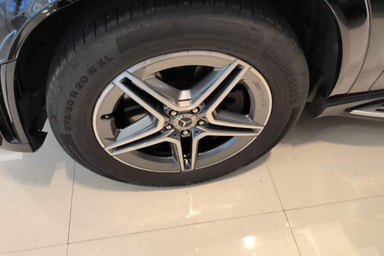Used Mercedes-Benz GLE 2023 GLE 450 4MATIC Luxury Model Left Front Wheel Hub