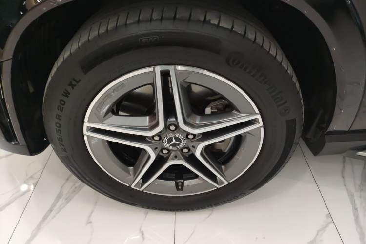 Used Mercedes-Benz GLE 2023 GLE 450 4MATIC Stylish Model Left Front Wheel Hub