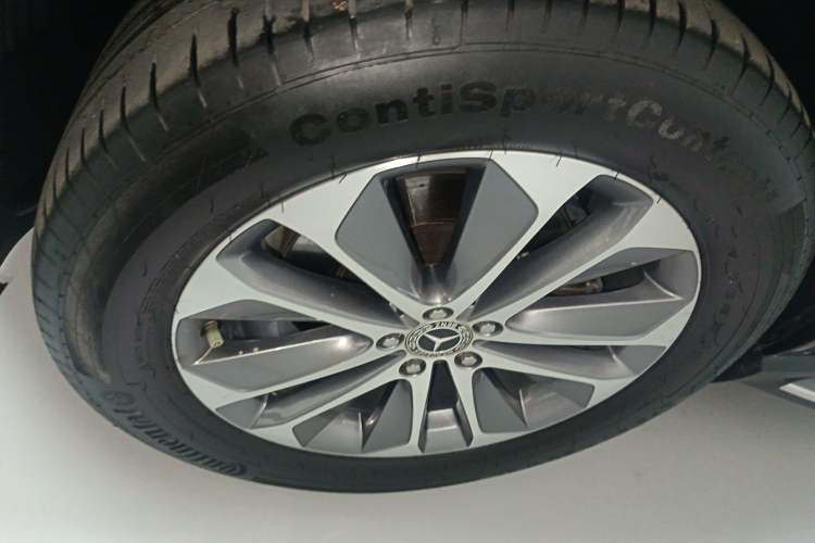 Used Mercedes-Benz GLE 2023 GLE 350 4MATIC Stylish Model Left Front Wheel Hub