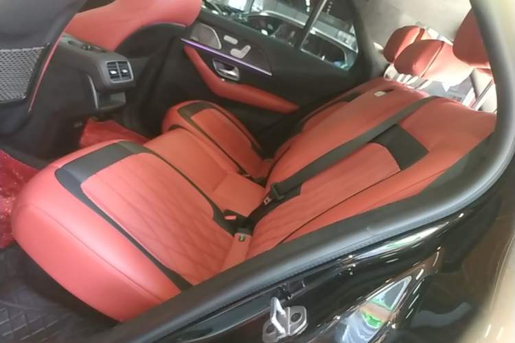 Used Mercedes-Benz GLE 2023 GLE 450 4MATIC Stylish Model Left Rear Seat
